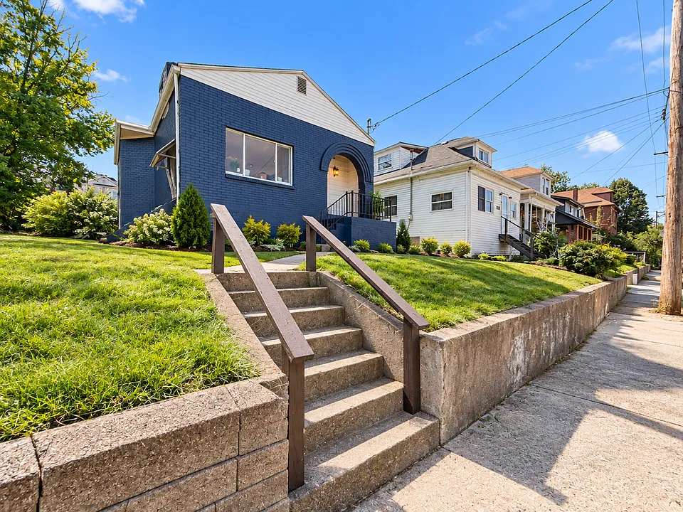 415 N 4th St