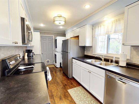 4th image of 1628 Cynthia Dr