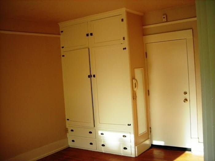 Built In Closet Unit