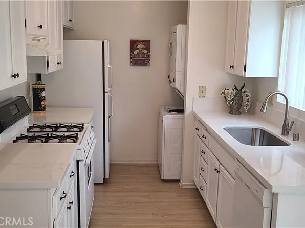 17679 Brittany Ln #81, Huntington Beach, CA 92647