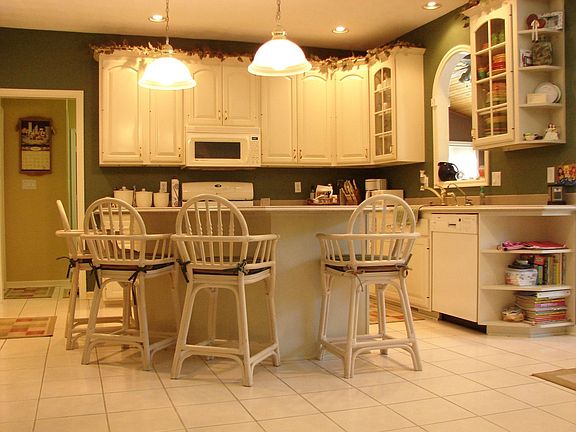 Spacious Kitchen