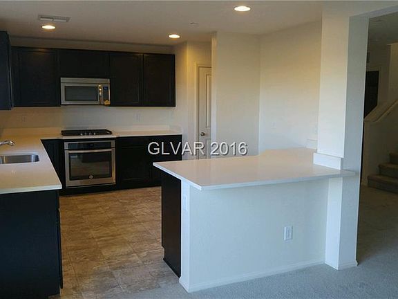 3rd image of 742 Bollons Island St