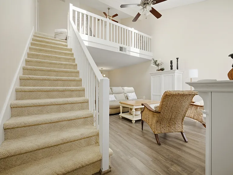 1001 Saint Andrews Way #B — Photo 7