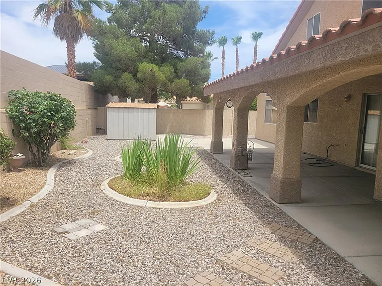 4013 Forest Knoll Ln — Photo 8