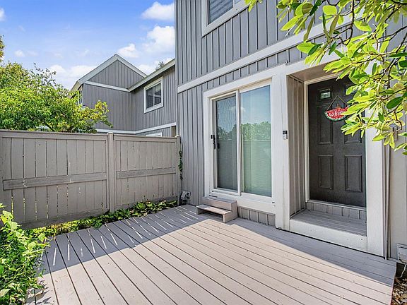 4th image of 84 Twin Lakes Dr