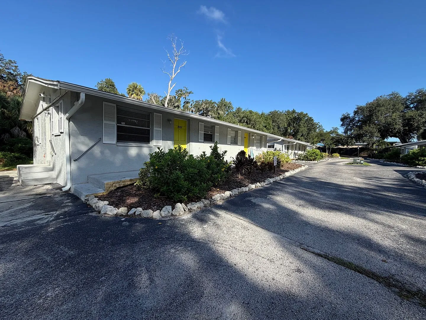 Riverside Marina Villas — Photo 2
