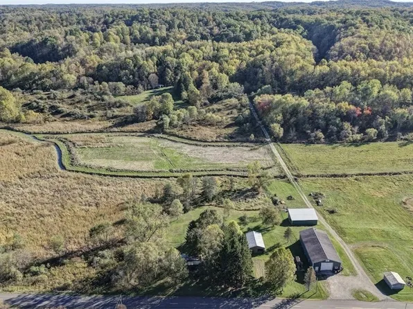 6056 Johnstown Rd NE, Mineral City, OH 44656