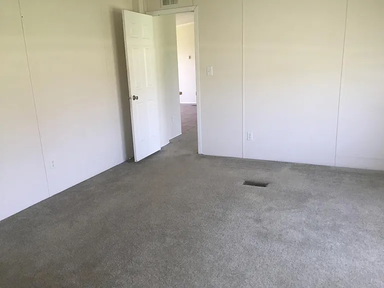 408 E Lavaca St — Photo 6