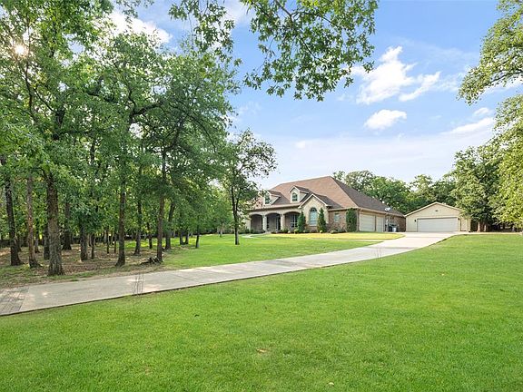 2nd image of 131 Ranch Creek Dr