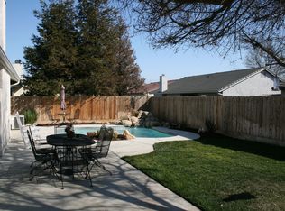 663 Bristol Ct, Lemoore, CA 93245