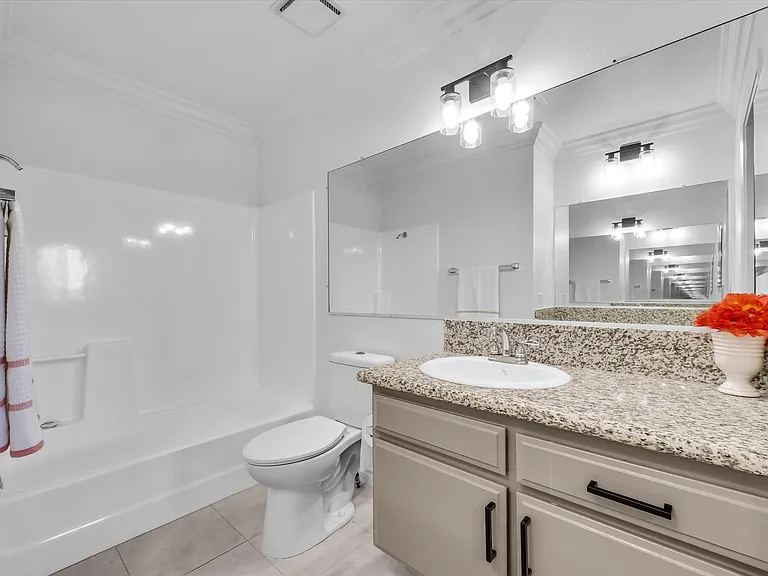 4150 Schaefer Ave #29 — Photo 12