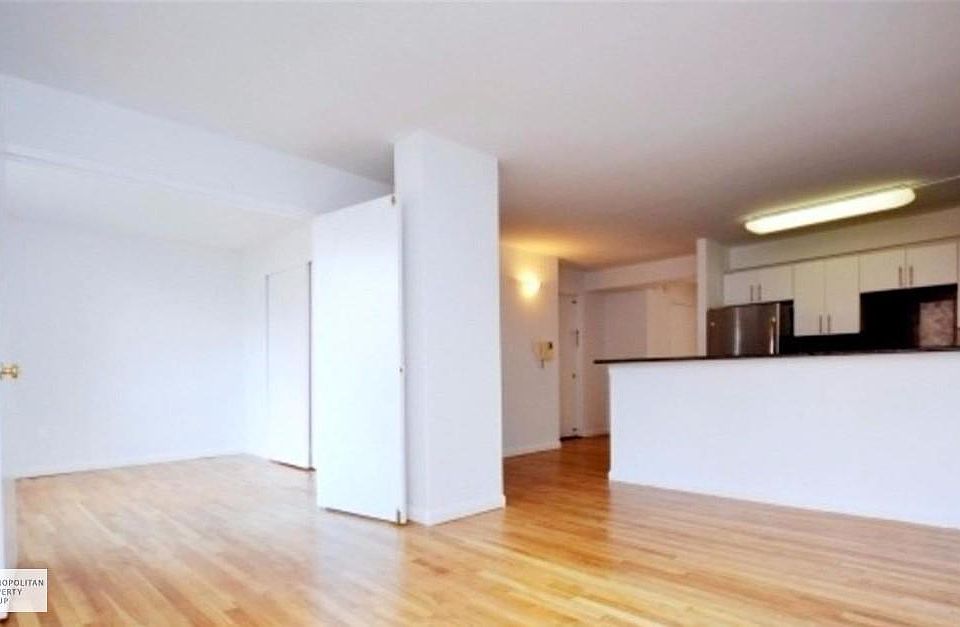 2nd image of 121 Reade St APT 9J