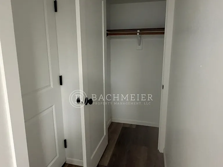 327 SW 2nd St — Photo 21