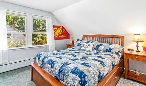 210 Summit St — Photo 30