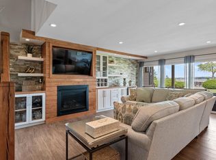 1722 Milwaukee St, City of delafield, WI 53018