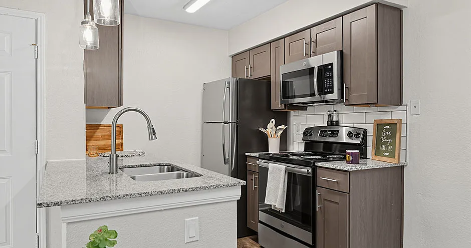Maya at White Rock Apartments — Photo 4