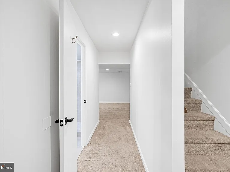 17515 Sabrina Ter — Photo 31