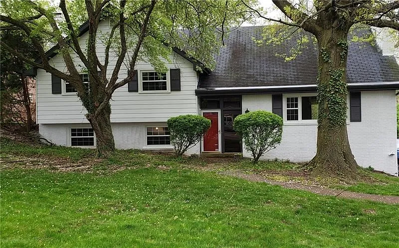 333 Dutch Ln photo 1