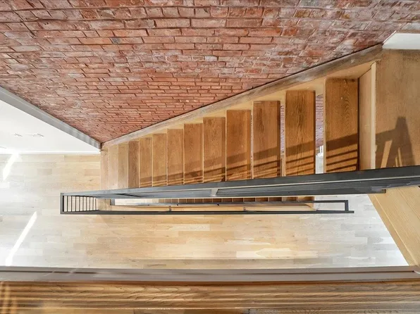 84 Madison Avenue image 26 of 31