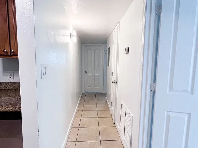 Mountain View Condos — Photo 94