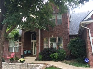 8 S Creek Side Dr, Edmond, OK 73012