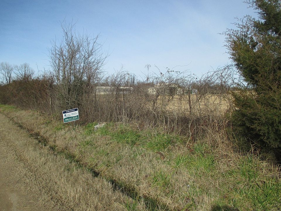 2nd image of 2908 E 2090 Rd
