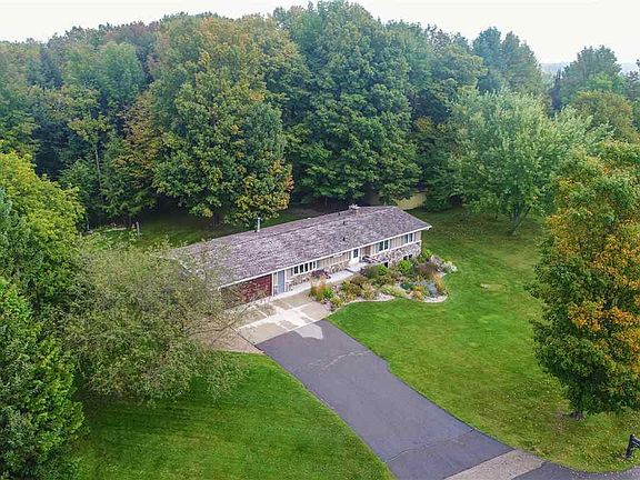 2nd image of 324 Country Manor Ln