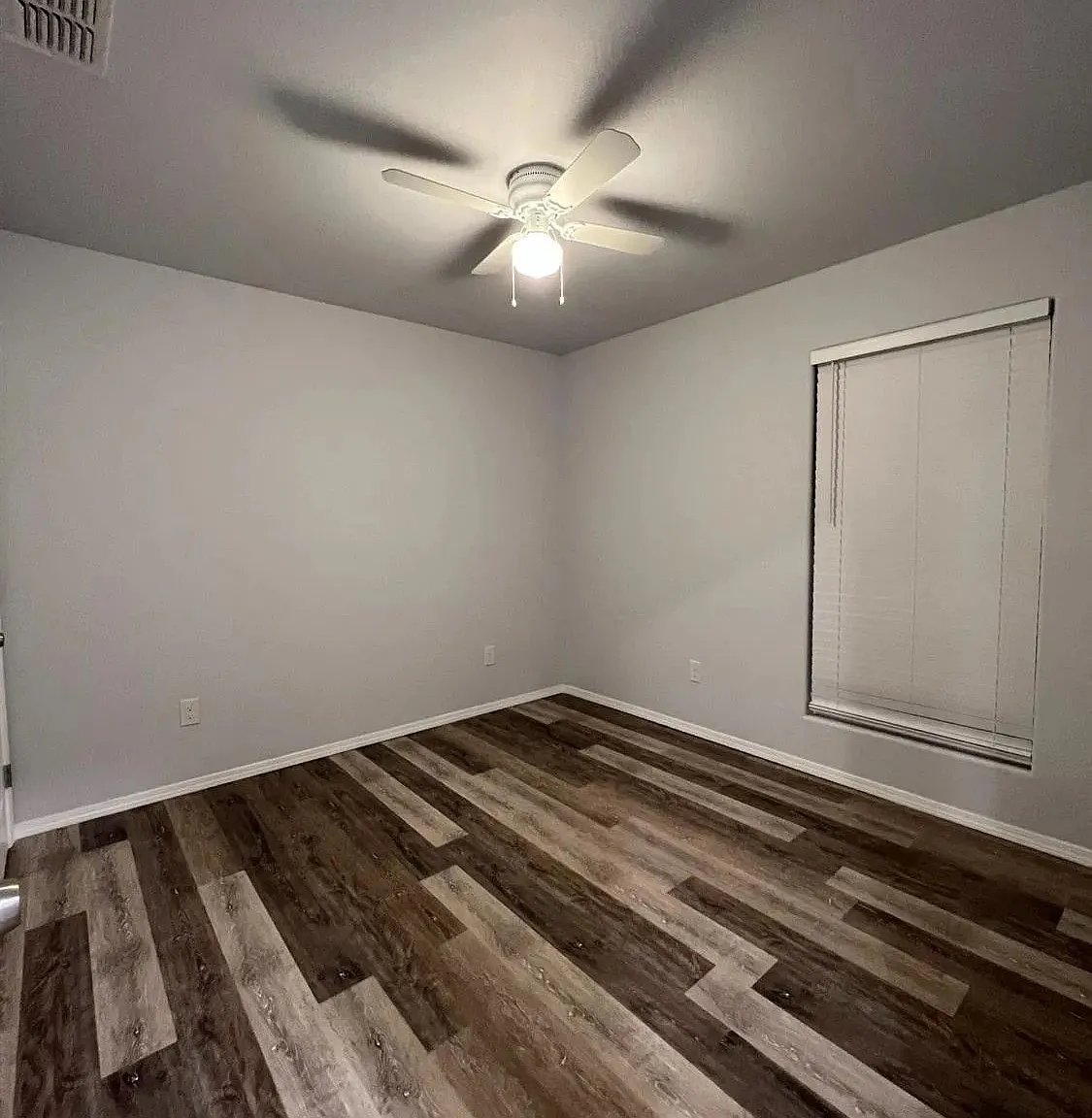 3 bed, 2.0 bath, 2069 sqft, $1,650 — Photo 1