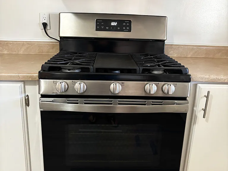 New oven with gas stovetop