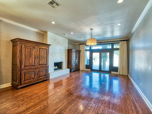 5th image of 403 Lucy Ln