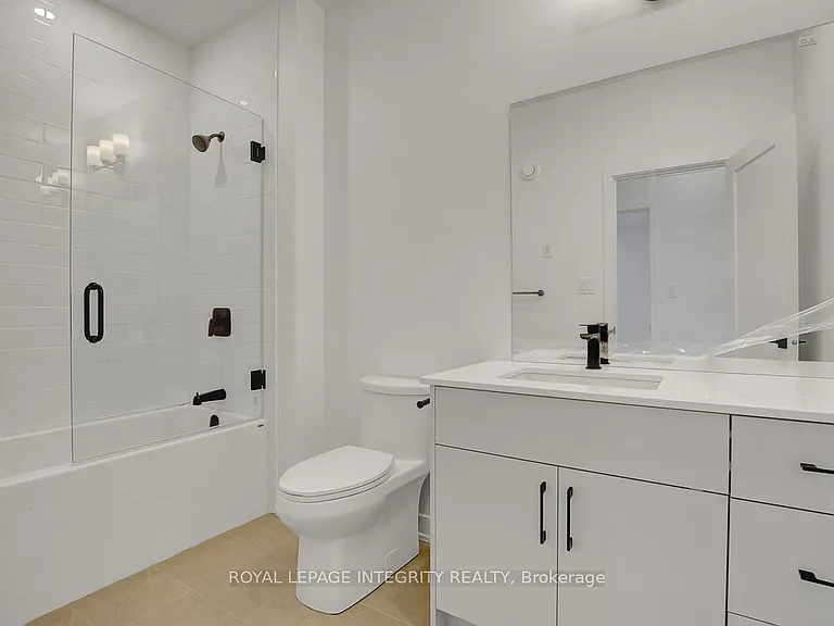 35 Ella St #C — Photo 7