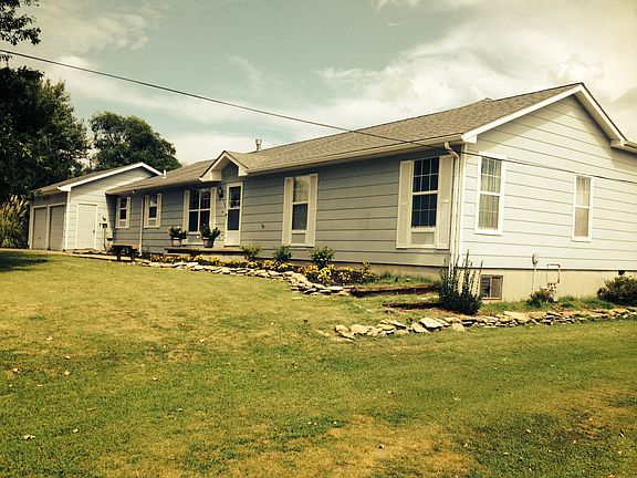 2nd image of 204 N East St