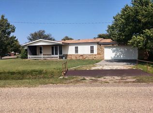 400 E Edelle Ave, Sublette, KS 67877