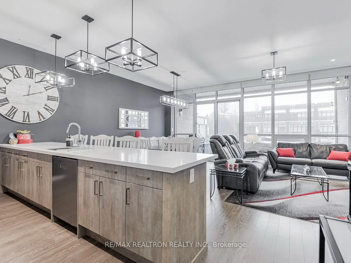 4 bed, $5,000 — Photo 1