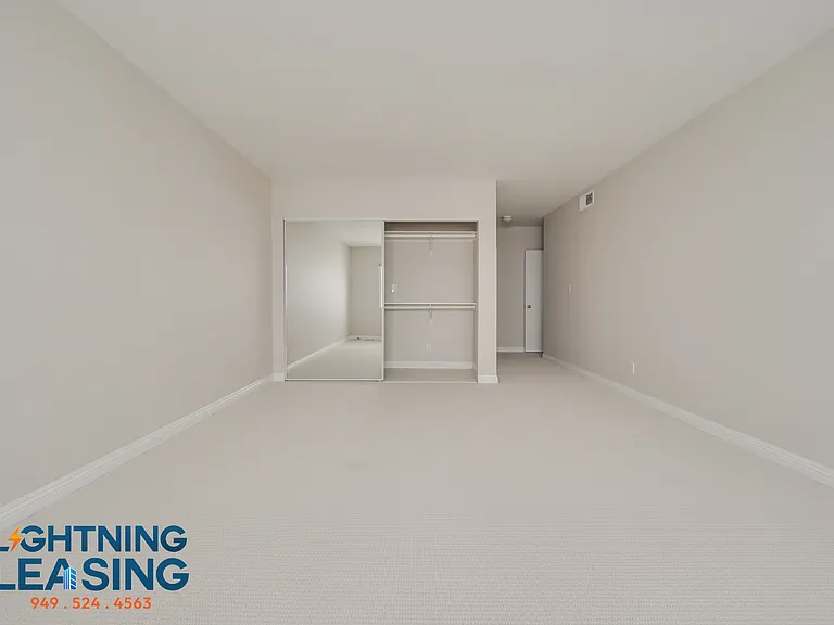 815 S Shenandoah St #302 — Photo 20
