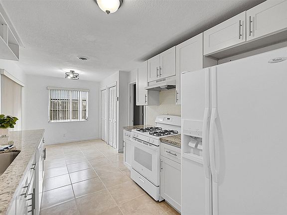 5th image of 5962 NW 18th Court