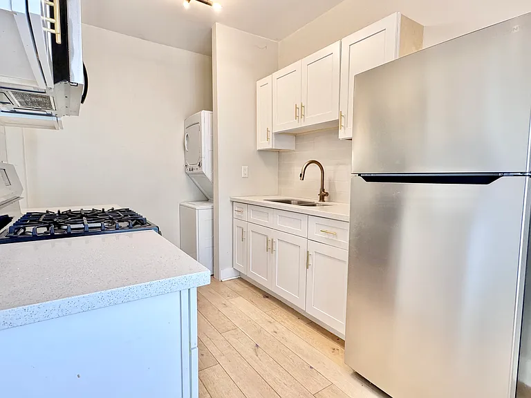 342 W Willetta St #1 — Photo 15
