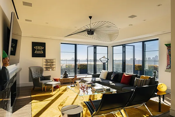 Sold by Corcoran | media 21