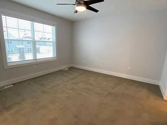 4th image of 4742 Rockport Blvd