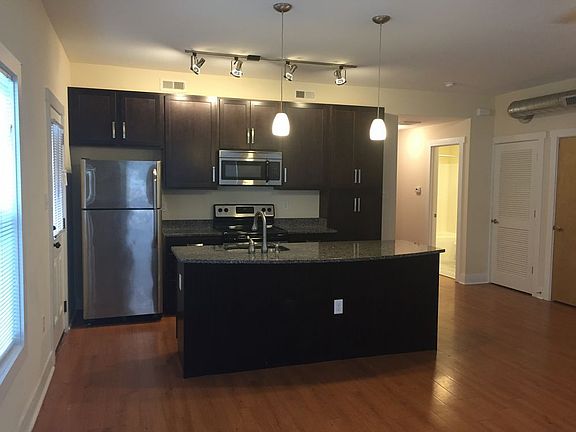 2nd image of 925A Porter St