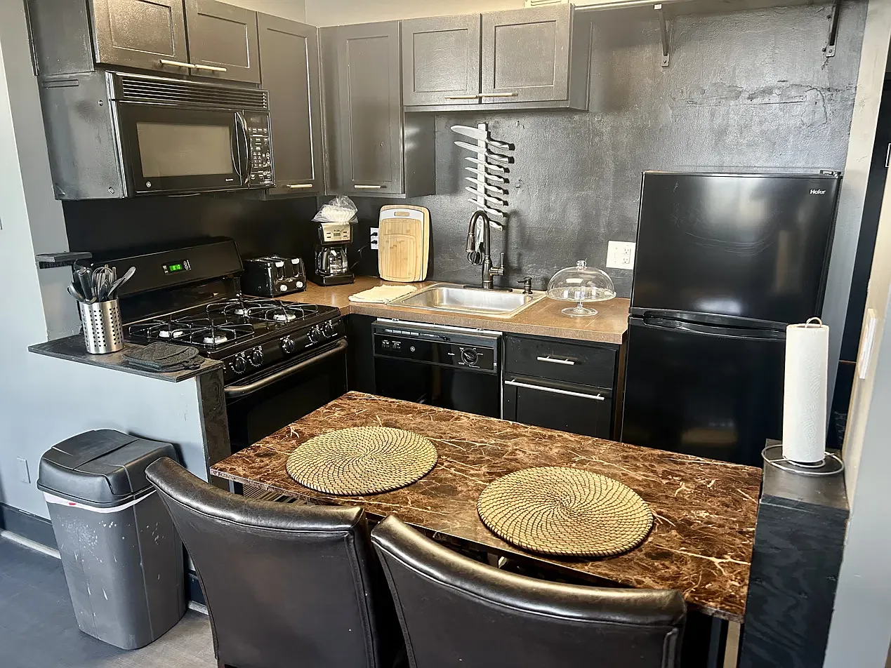 Studio, 480 sqft, $1,400 — Photo 4