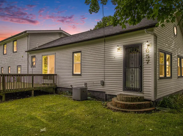 657 Hamilton St, Vicksburg, MI 49097
