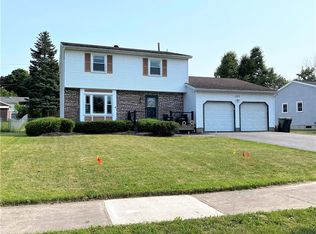 127 Raintree Ln, Hilton, NY 14468