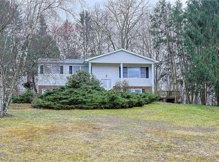 35 Orchard Crest Dr, Westtown, NY 10998