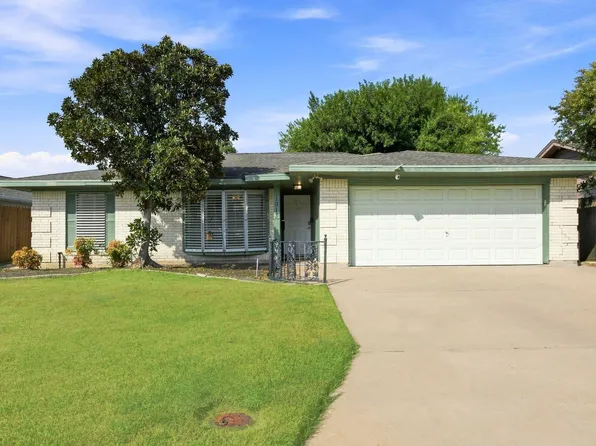 1913 Driftwood Ln, Galveston, TX 77551