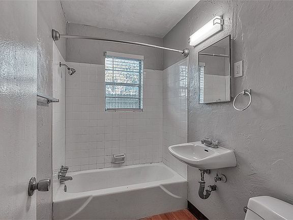 2nd image of 2711 NW 36th St #2725