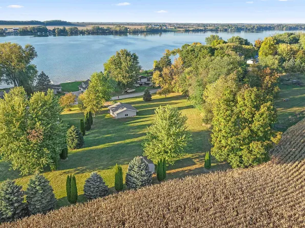 W11015 Glen Dr, Beaver Dam, WI 53916