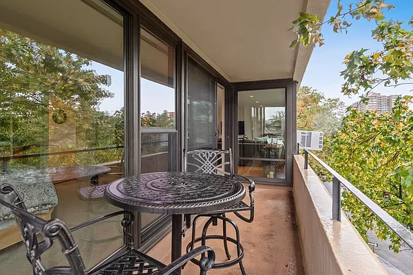 Sold by Shares of New York Marketing LLC | media 39