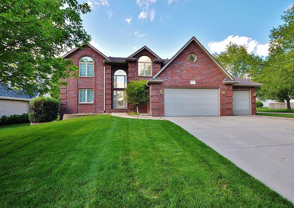 1st image of 4824 Deer Creek Dr