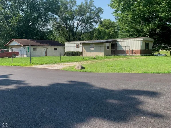 276 W Milhon South Dr, Mooresville, IN 46158